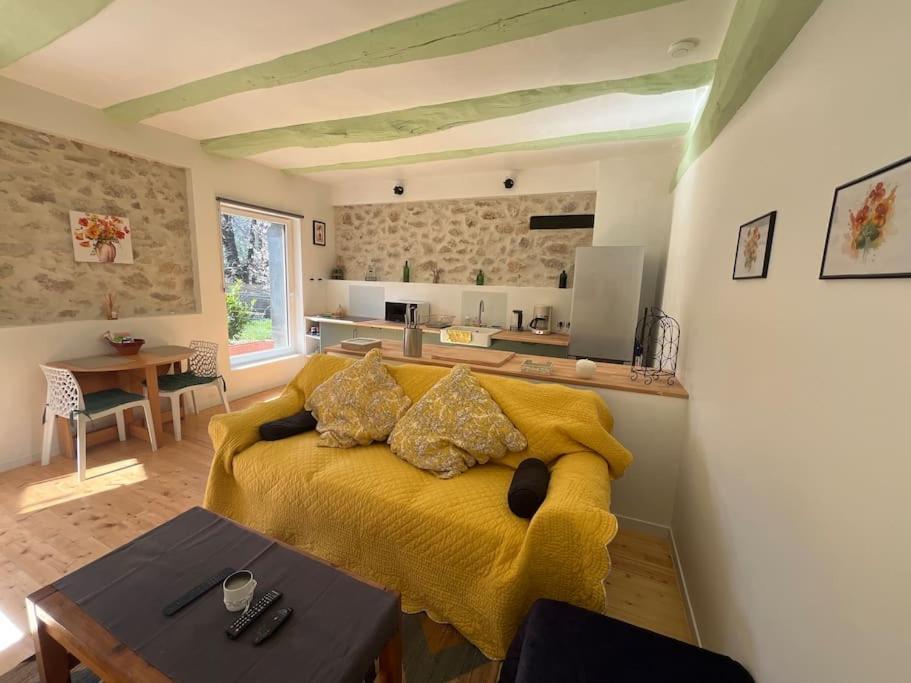 La Bastide Aux Iris - Les Capucines Apartment Villecroze Exterior photo